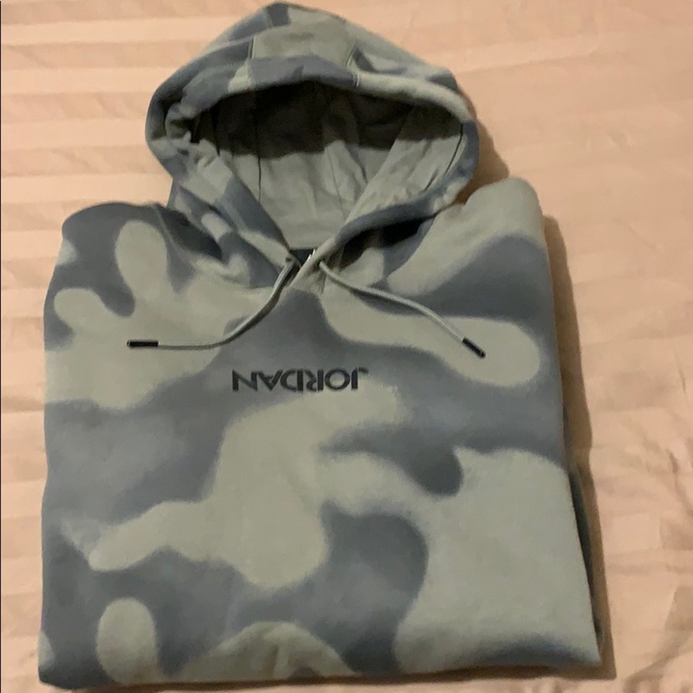 Air Jordan hoodie size L